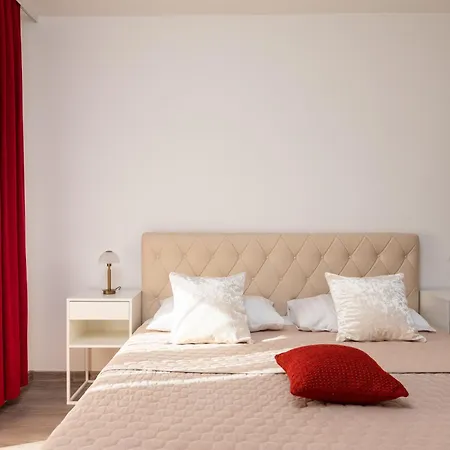 Апартаменты Seaview Gogi Целина