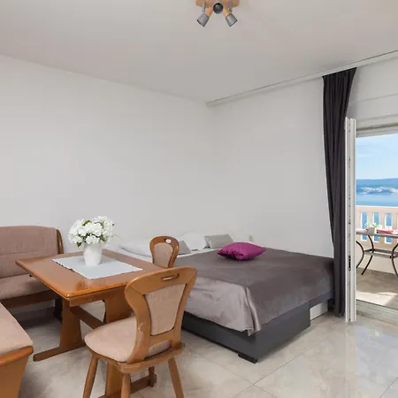 Апартаменты Seaview Gogi *